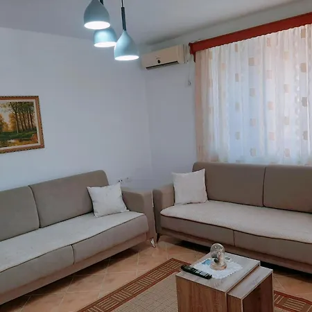 Vangert Apartment